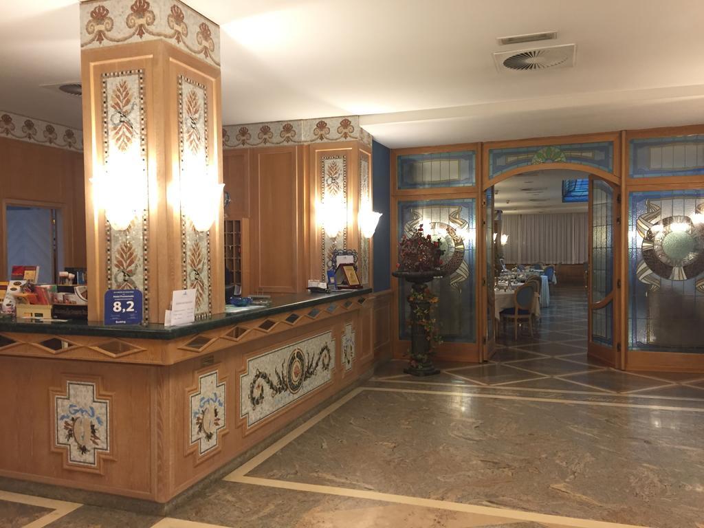 Hotel Promenade Montesilvano Marina Екстериор снимка