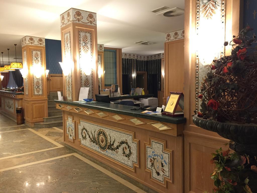 Hotel Promenade Montesilvano Marina Екстериор снимка