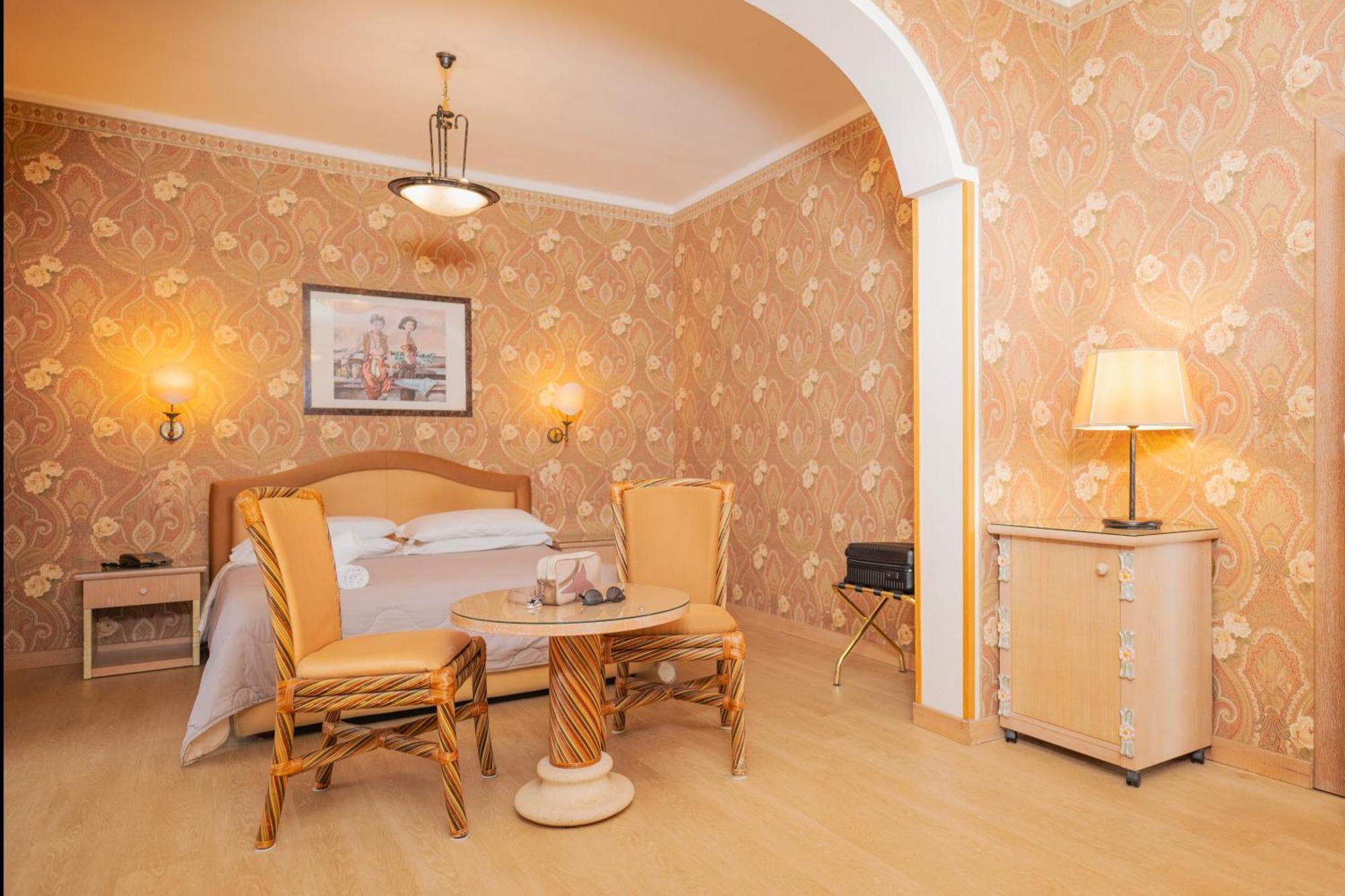Hotel Promenade Montesilvano Marina Екстериор снимка