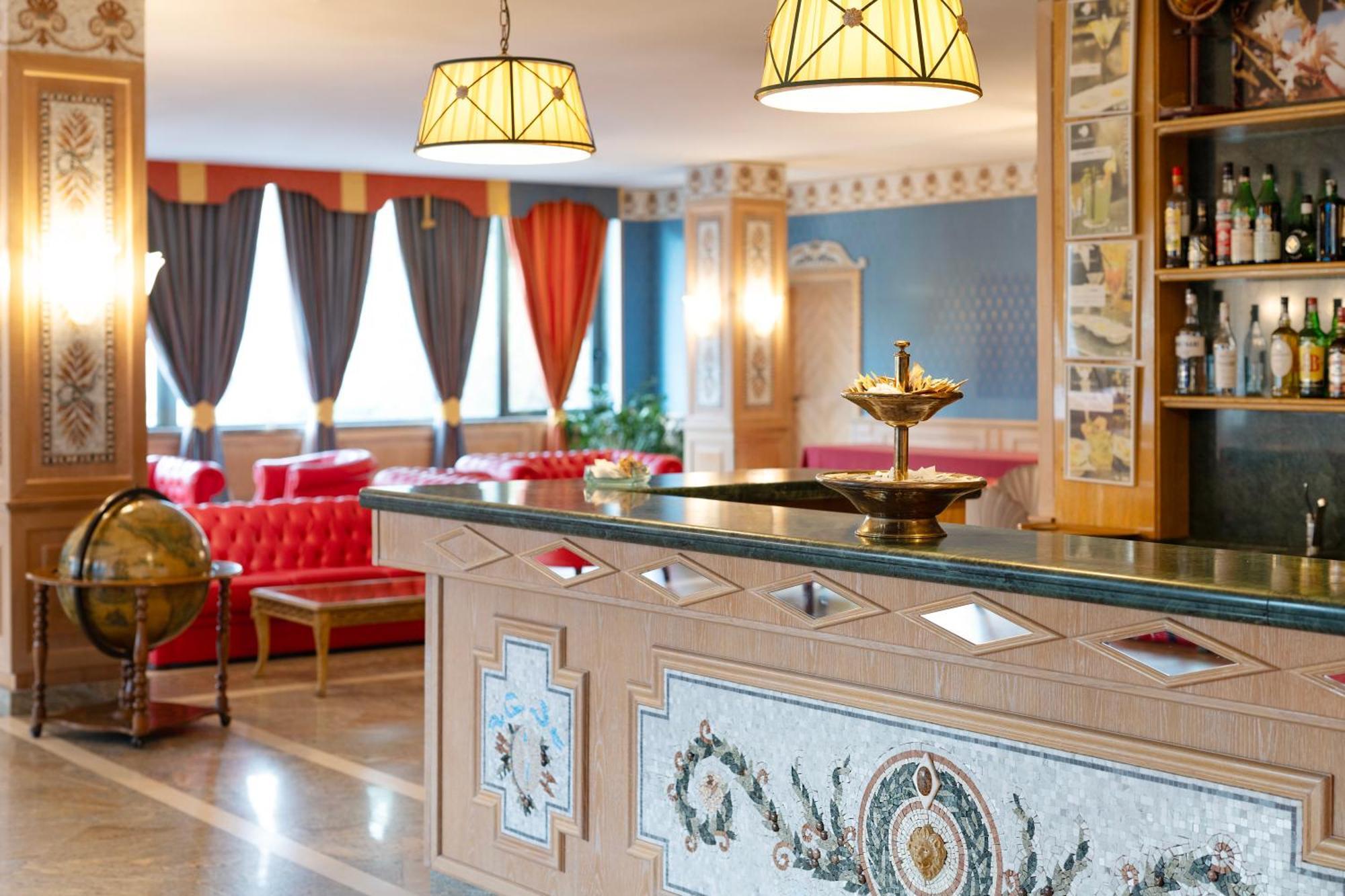 Hotel Promenade Montesilvano Marina Екстериор снимка