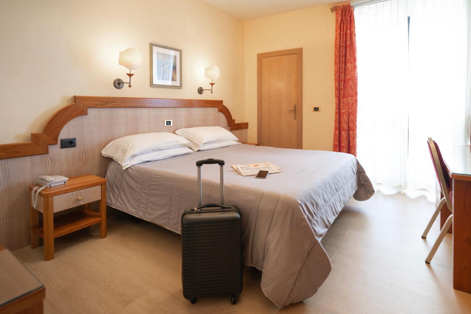 Hotel Promenade Montesilvano Marina Екстериор снимка