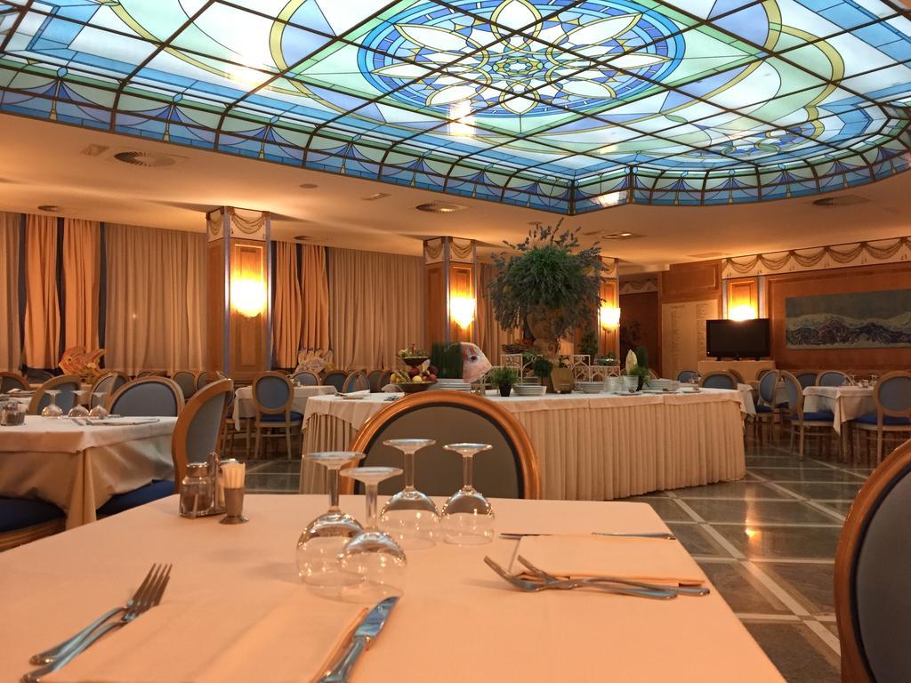 Hotel Promenade Montesilvano Marina Екстериор снимка